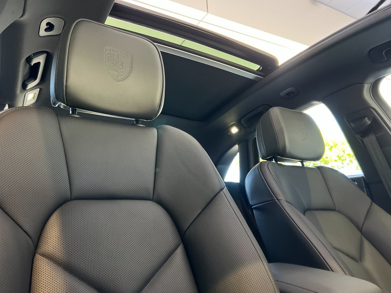 New 2026 Porsche Macan AWD/4WD image 17