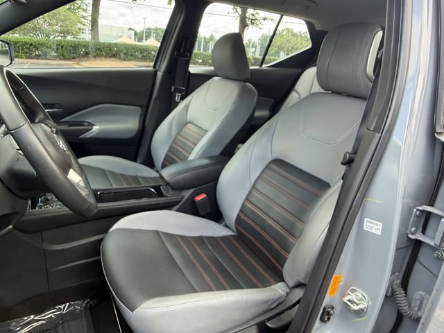 Used 2023 Nissan Kicks SR w/ SR Premium Package FWD image 14