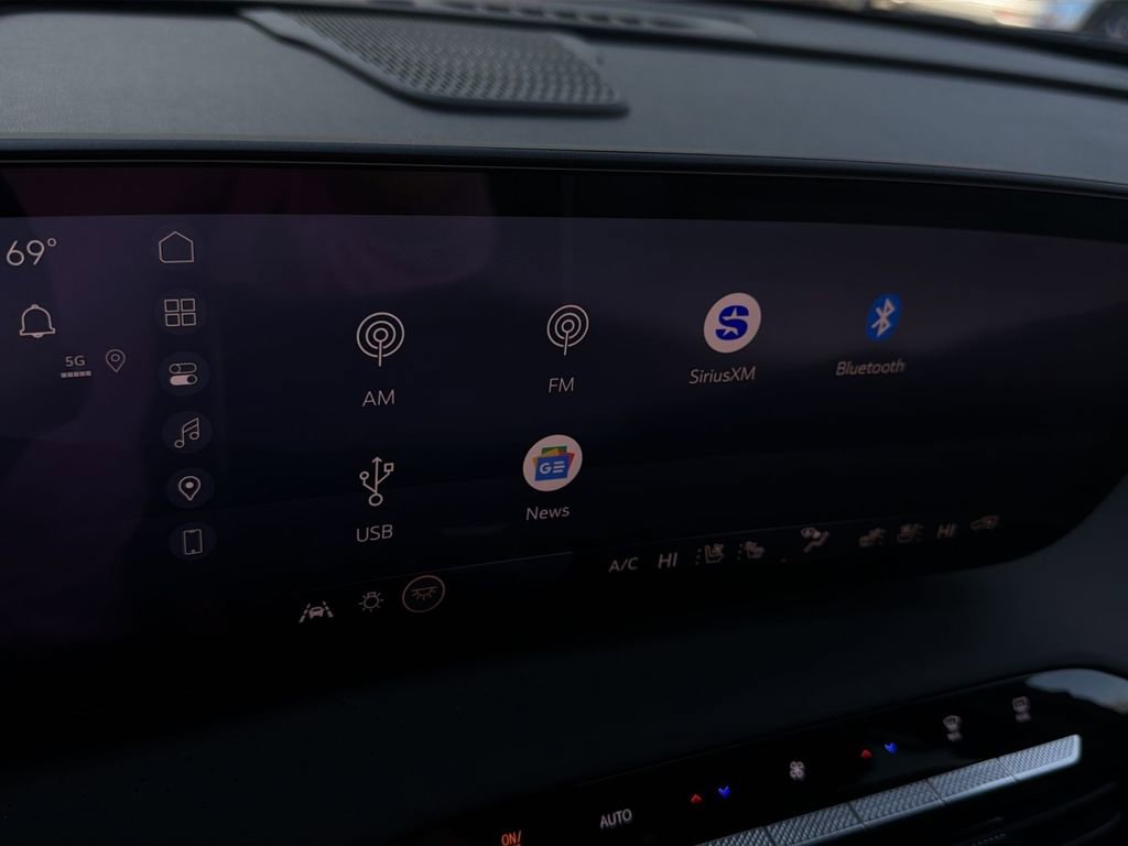 New 2026 Buick Enclave Avenir image 18