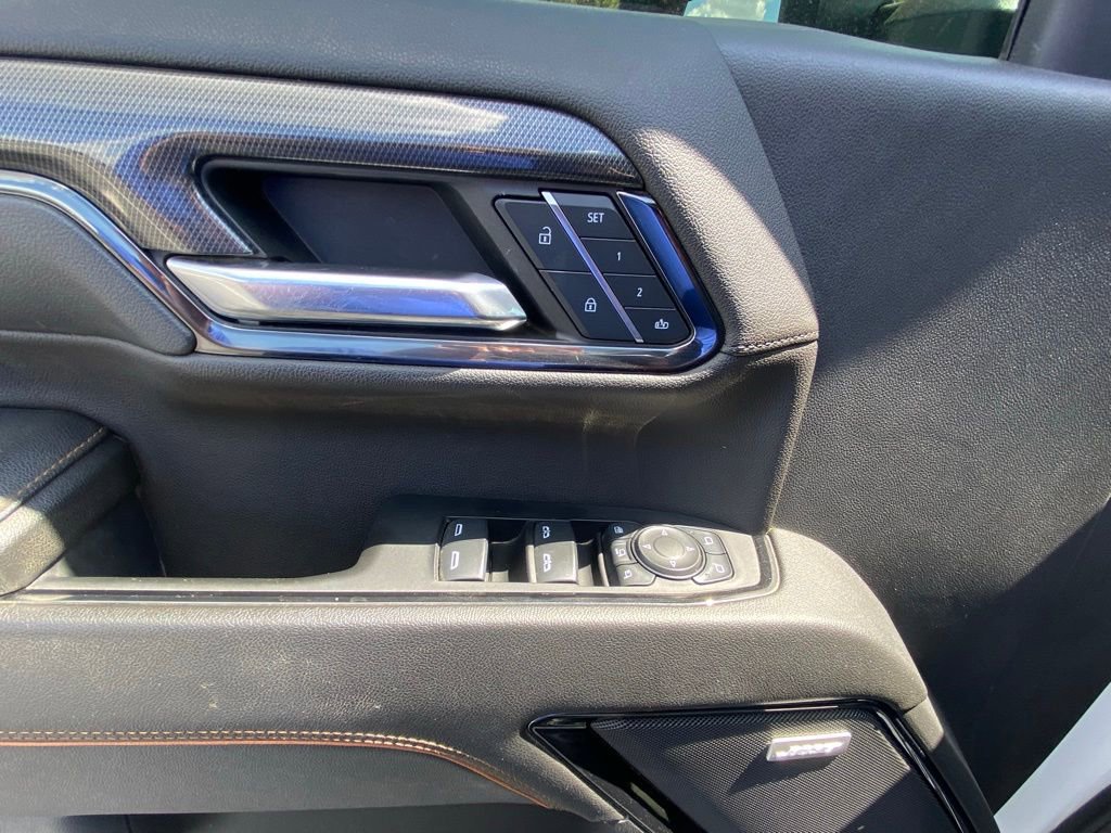 Used 2024 GMC Sierra 2500 AT4 w/ AT4 Preferred Package image 11