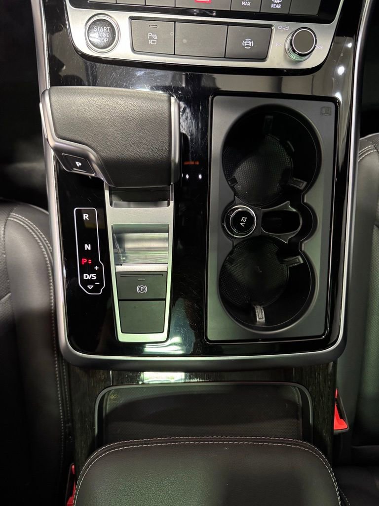 Used 2022 Audi Q8 Premium Plus AWD/4WD image 16