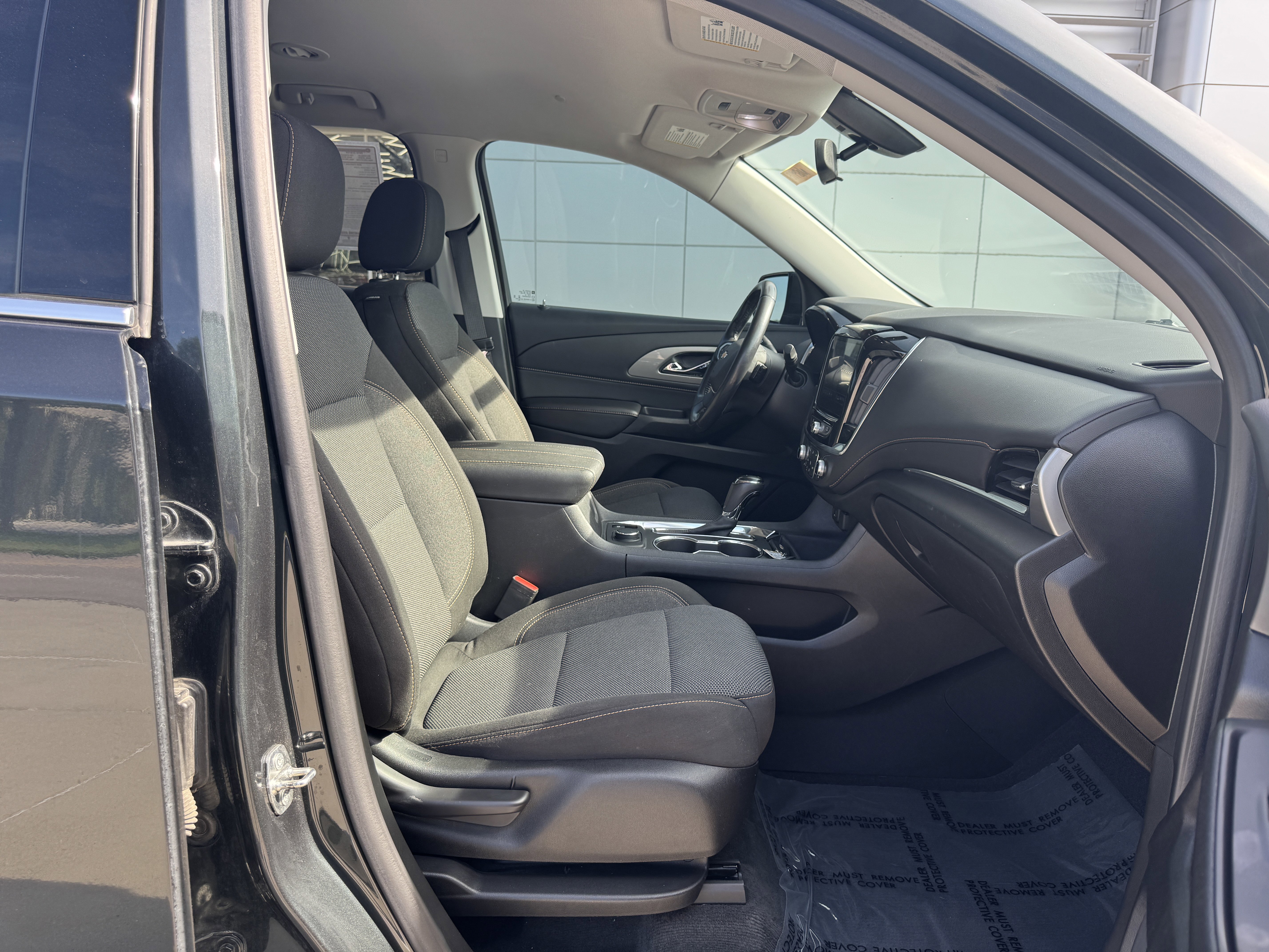 Used 2020 Chevrolet Traverse LT image 15