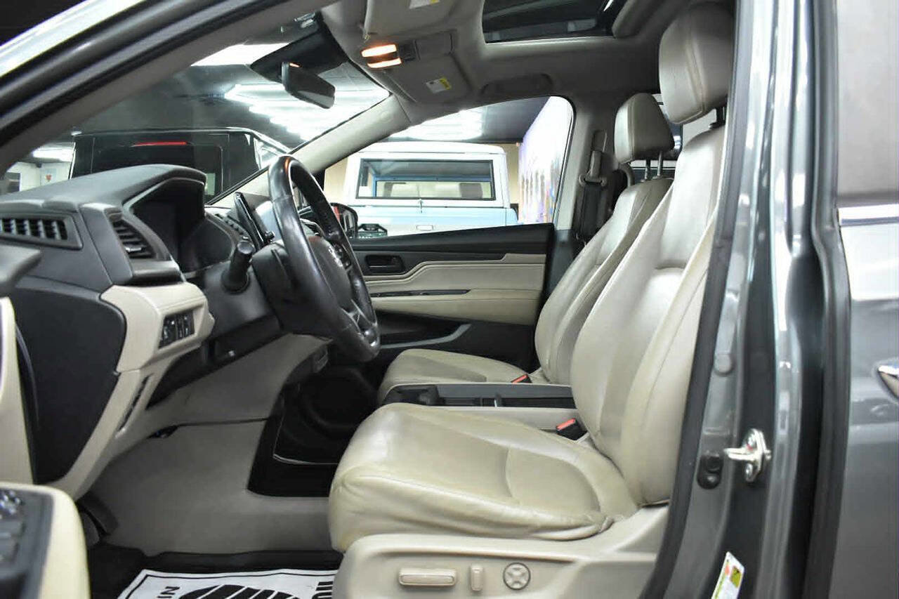 Used 2018 Honda Odyssey Touring image 22
