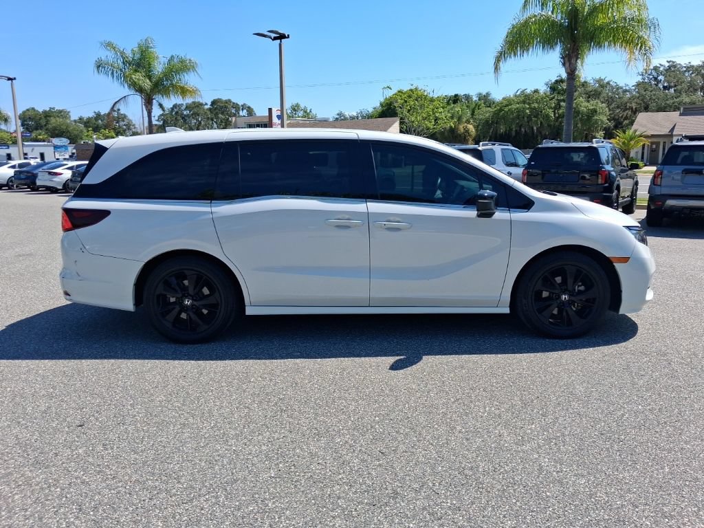 Certified 2024 Honda Odyssey Sport image 4