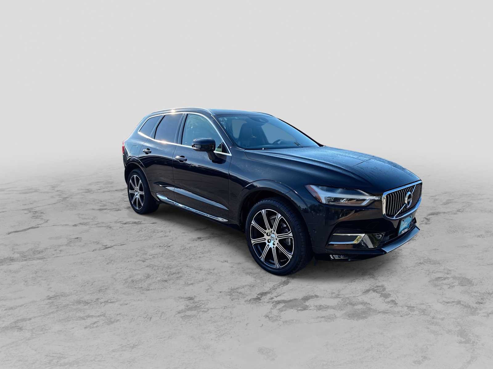 Used 2019 Volvo XC60 T6 Inscription w/ Protection Package Premier AWD/4WD image 2