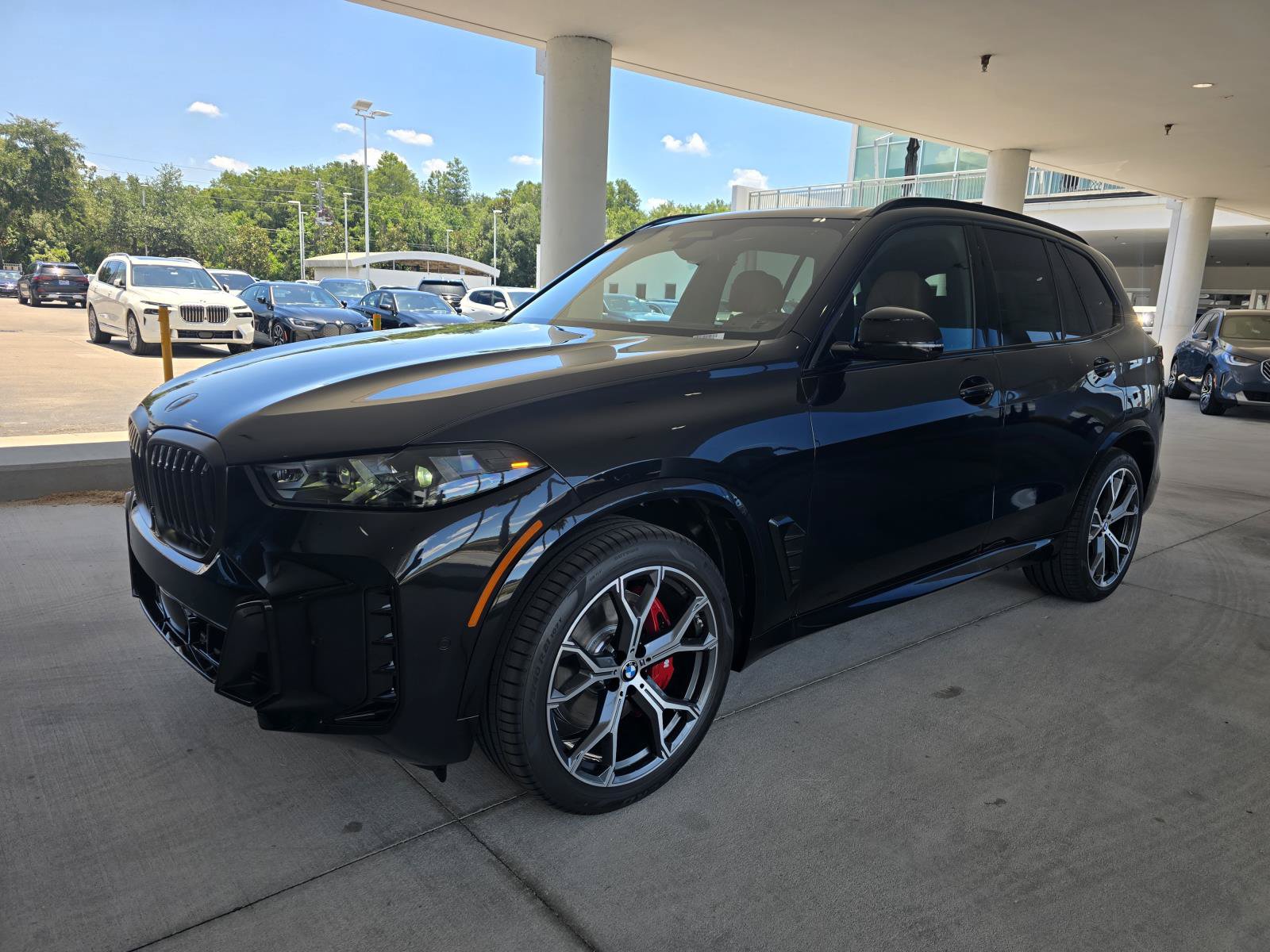 New 2026 BMW X5 xDrive40i w/ M Sport Package AWD/4WD image 6
