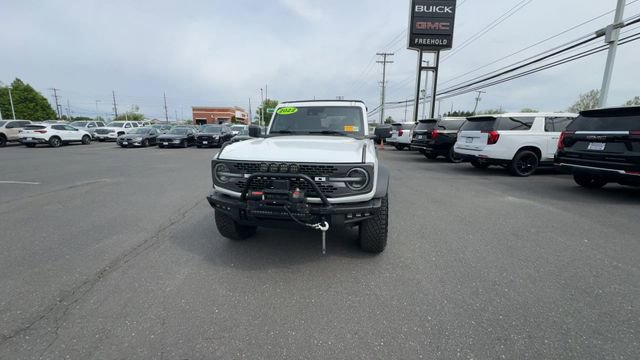 Used 2022 Ford Bronco Badlands w/ Sasquatch Package AWD/4WD image 3