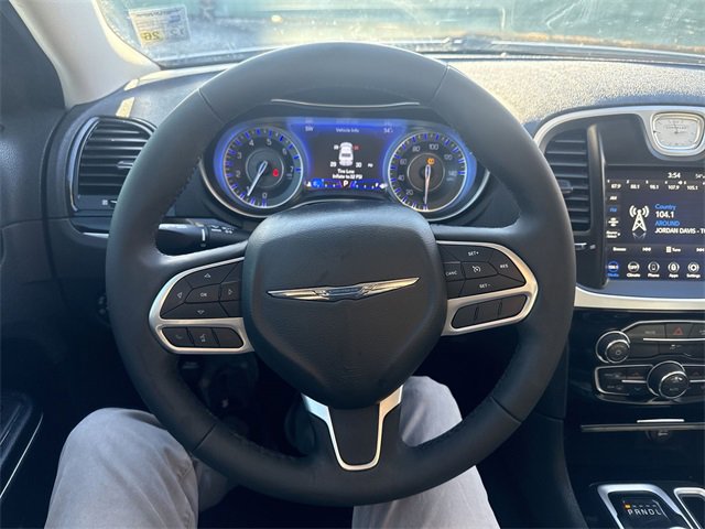 Used 2023 Chrysler 300 Touring w/ Sport Appearance Package image 14