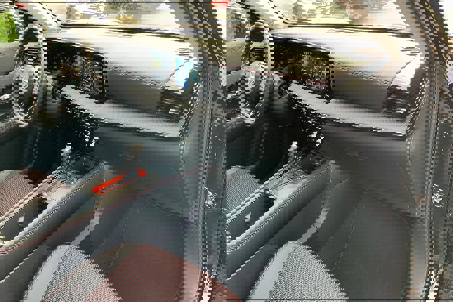 Used 2026 Nissan Kicks SR image 17