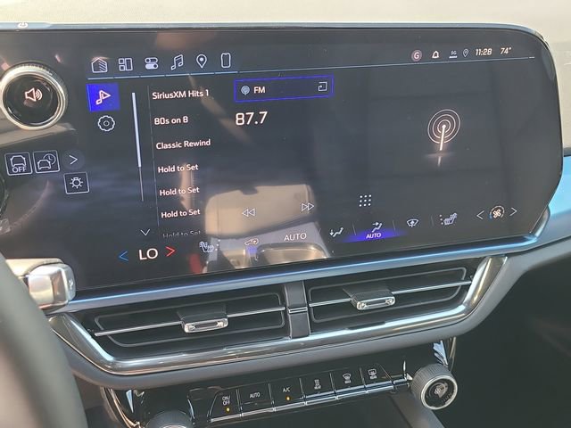 New 2026 Chevrolet Equinox EV LT image 31