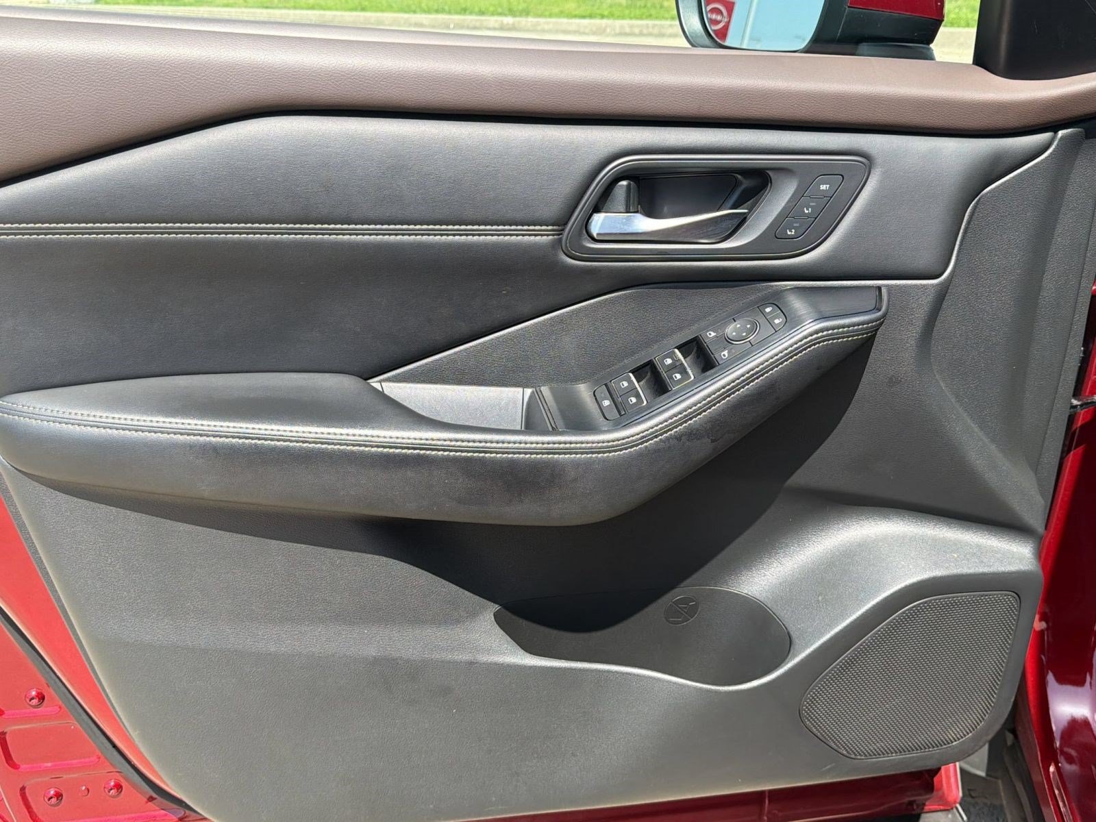 Used 2022 Nissan Rogue SL w/ SL Premium Package FWD image 14