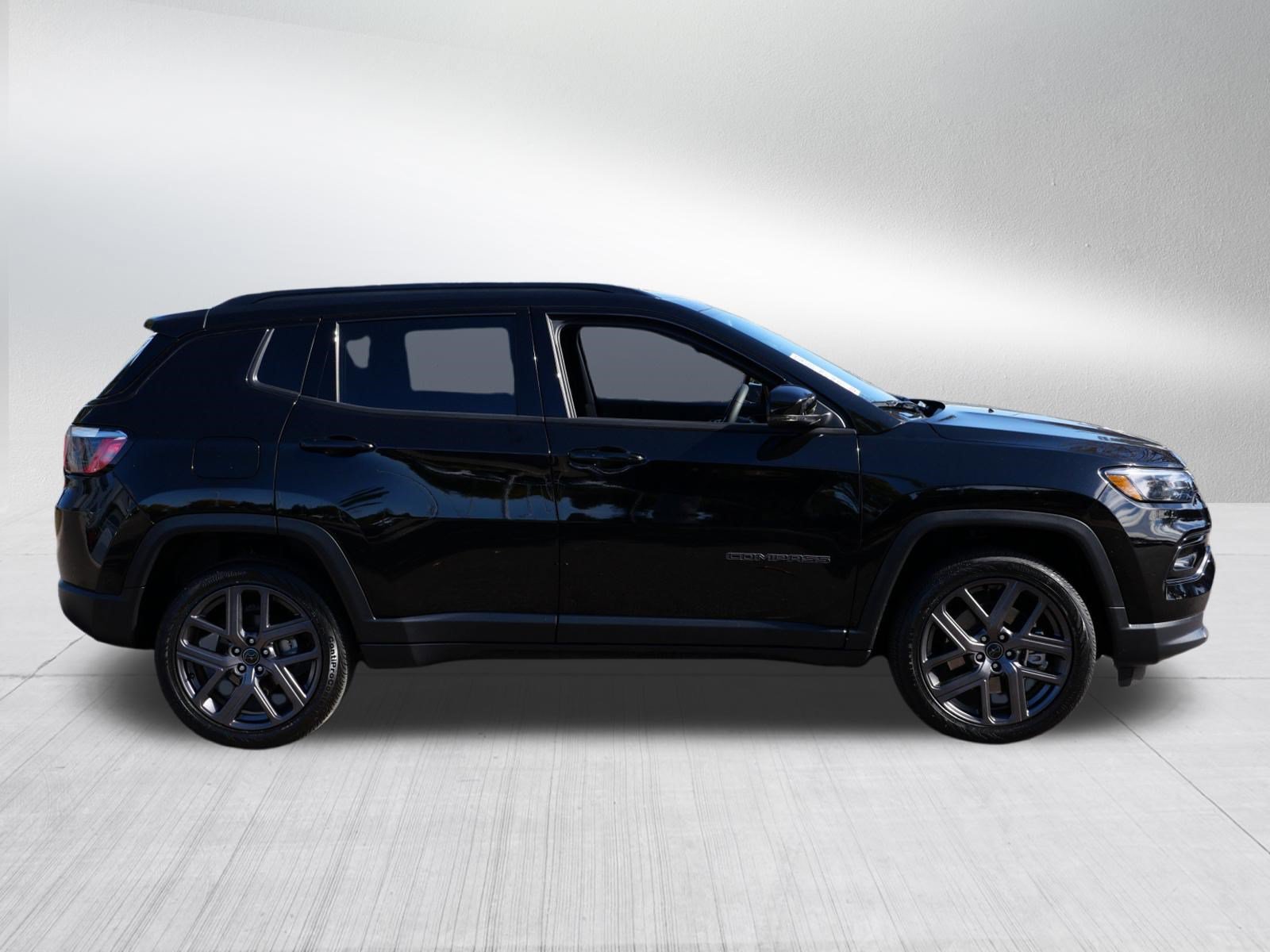 Used 2026 Jeep Compass Limited AWD/4WD image 8
