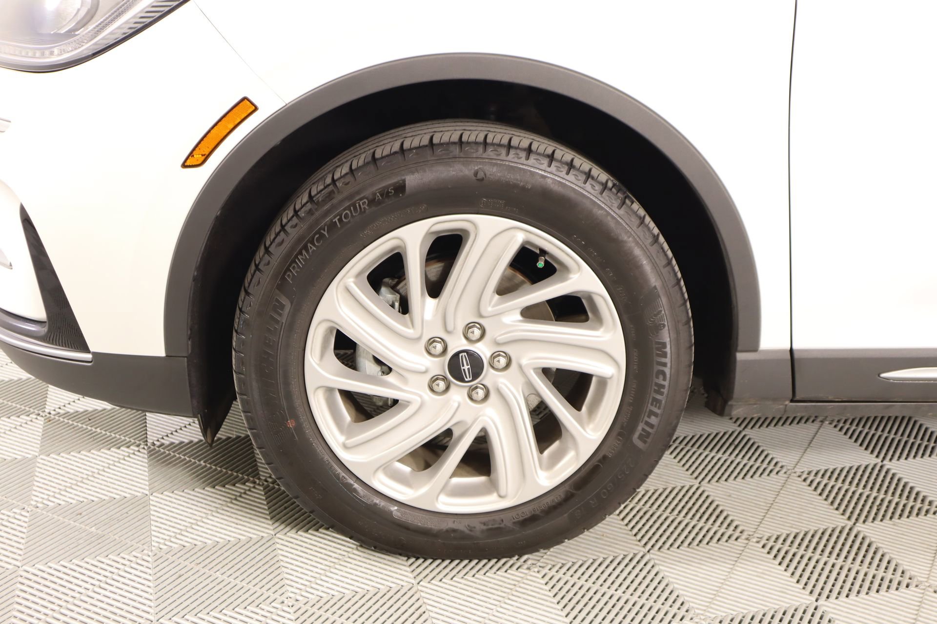 Certified 2024 Lincoln Corsair FWD image 17