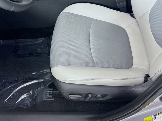 Used 2023 Toyota RAV4 Limited image 18