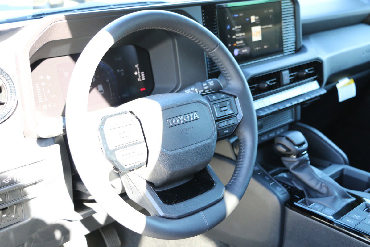 Used 2025 Toyota Land Cruiser 1958 image 16
