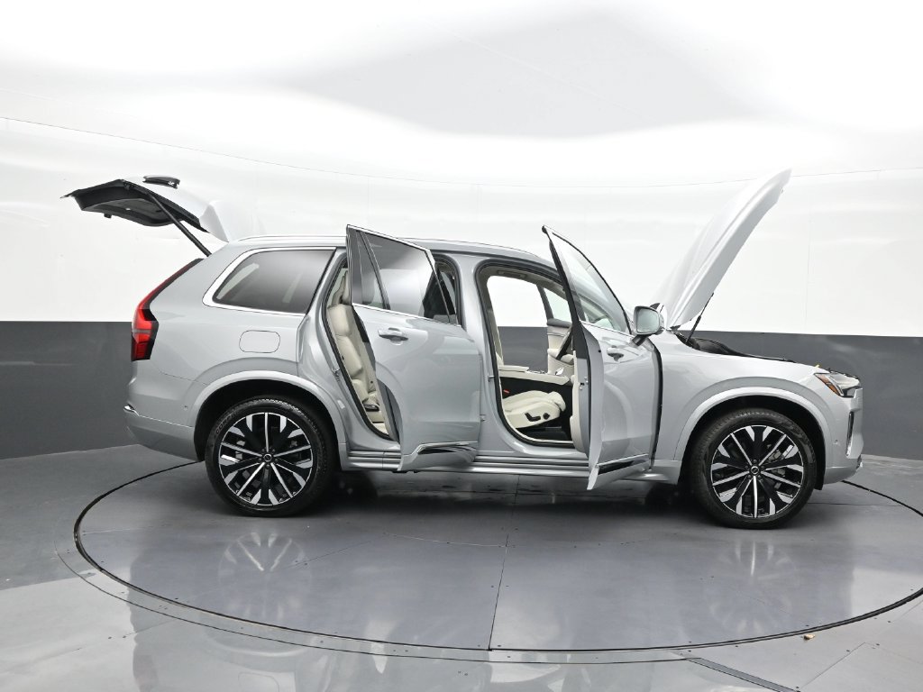 Used 2026 Volvo XC90 B6 Ultra w/ Protection Package AWD/4WD image 34
