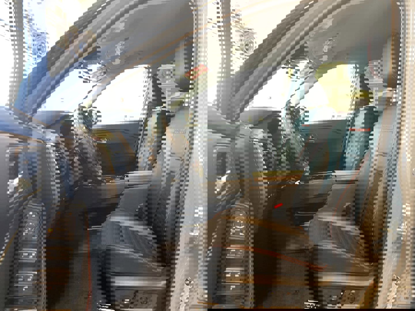 Used 2025 Nissan Rogue SV w/ Rock Creek Premium Package image 7