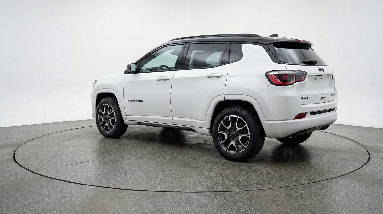 Used 2025 Jeep Compass Trailhawk AWD/4WD image 6