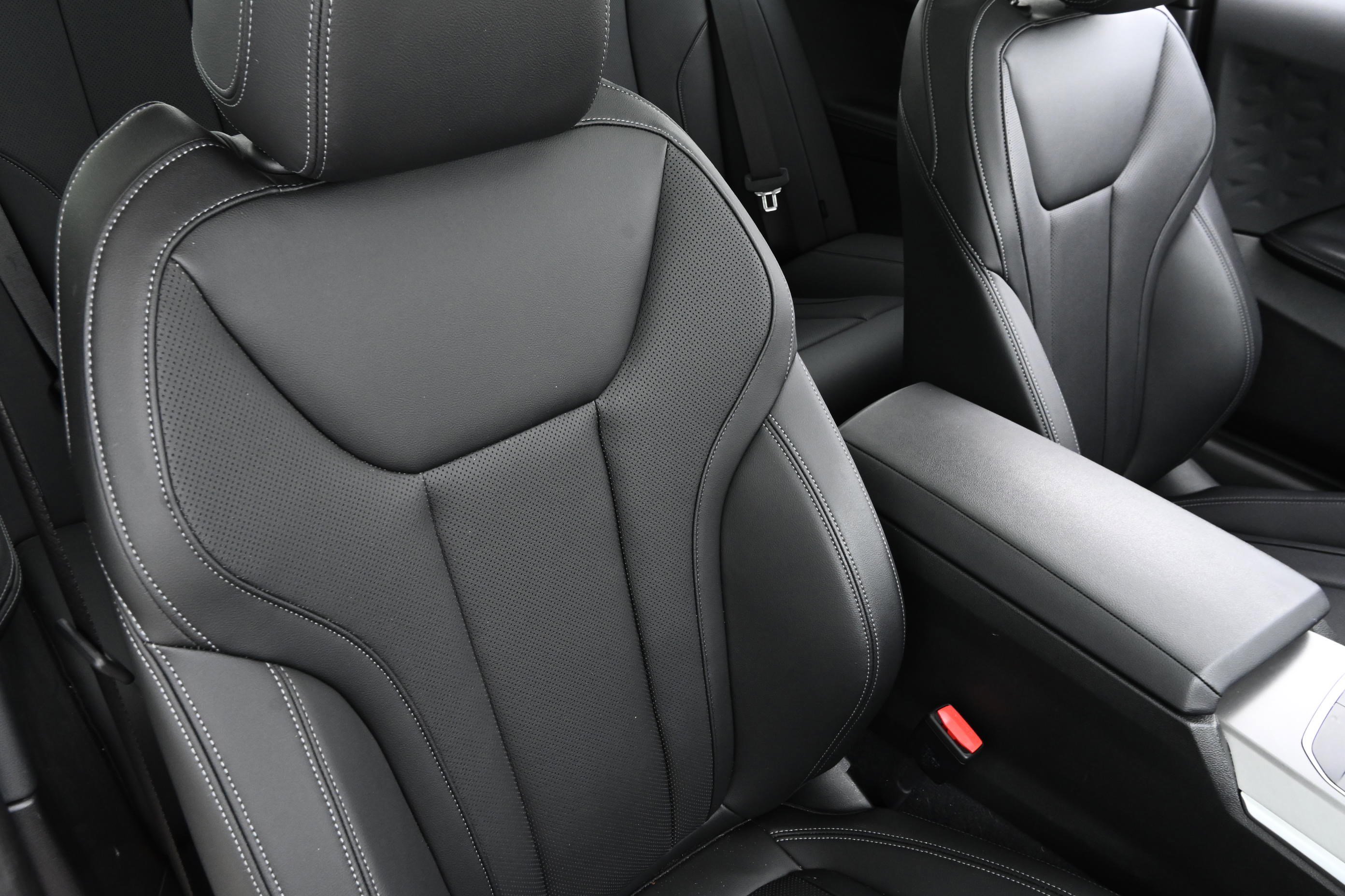 Certified 2025 BMW M240i Coupe image 26