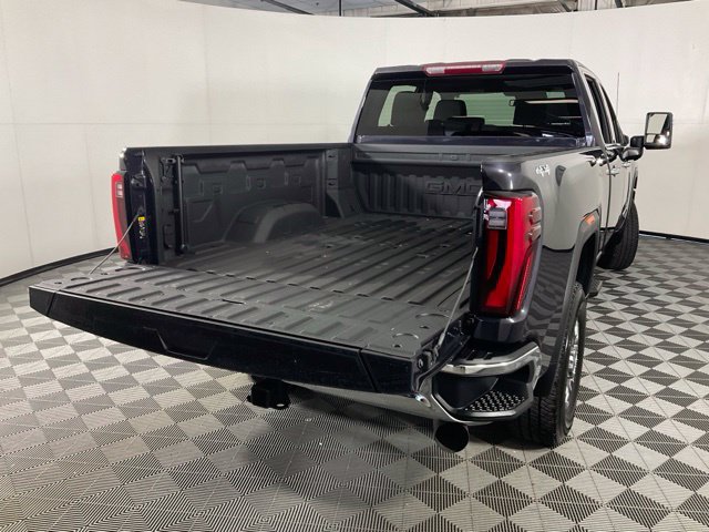 Used 2025 GMC Sierra 2500 SLT AWD/4WD image 34