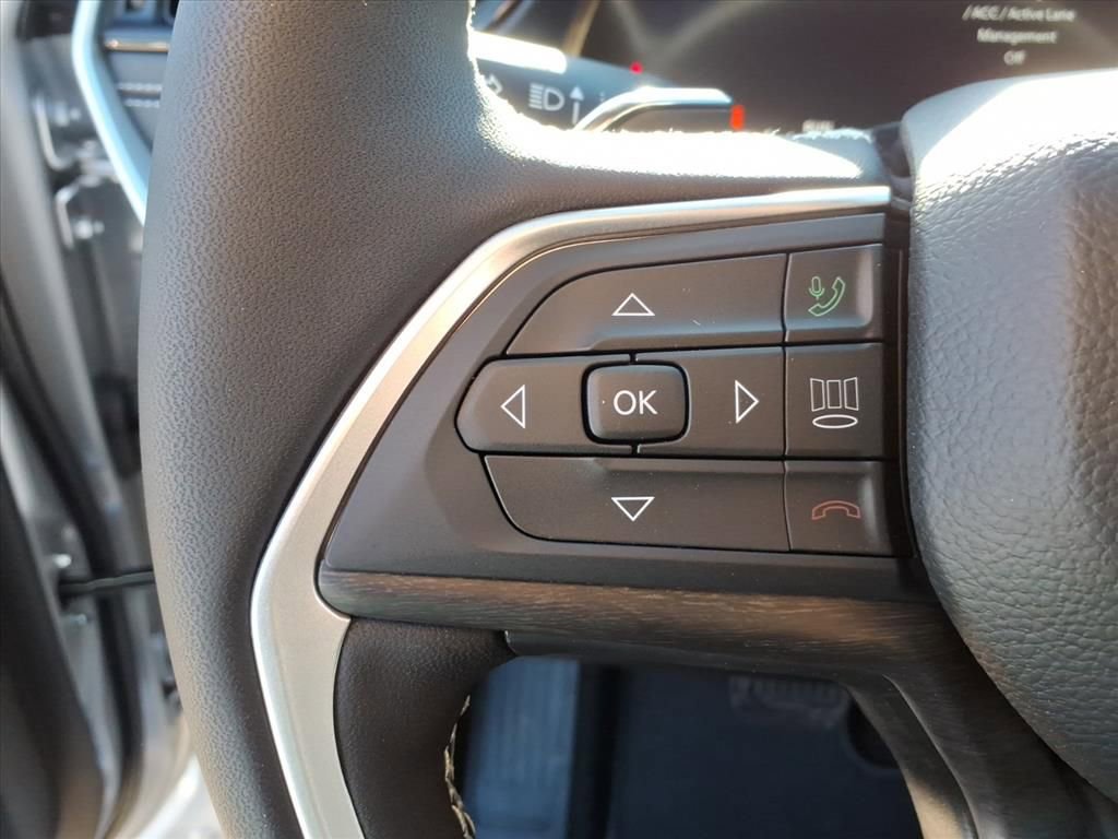 New 2026 Jeep Grand Cherokee Altitude image 20