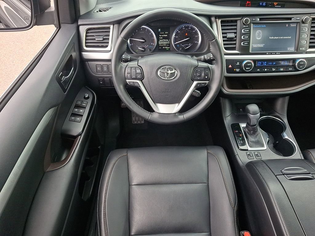 Used 2019 Toyota Highlander XLE AWD/4WD image 11