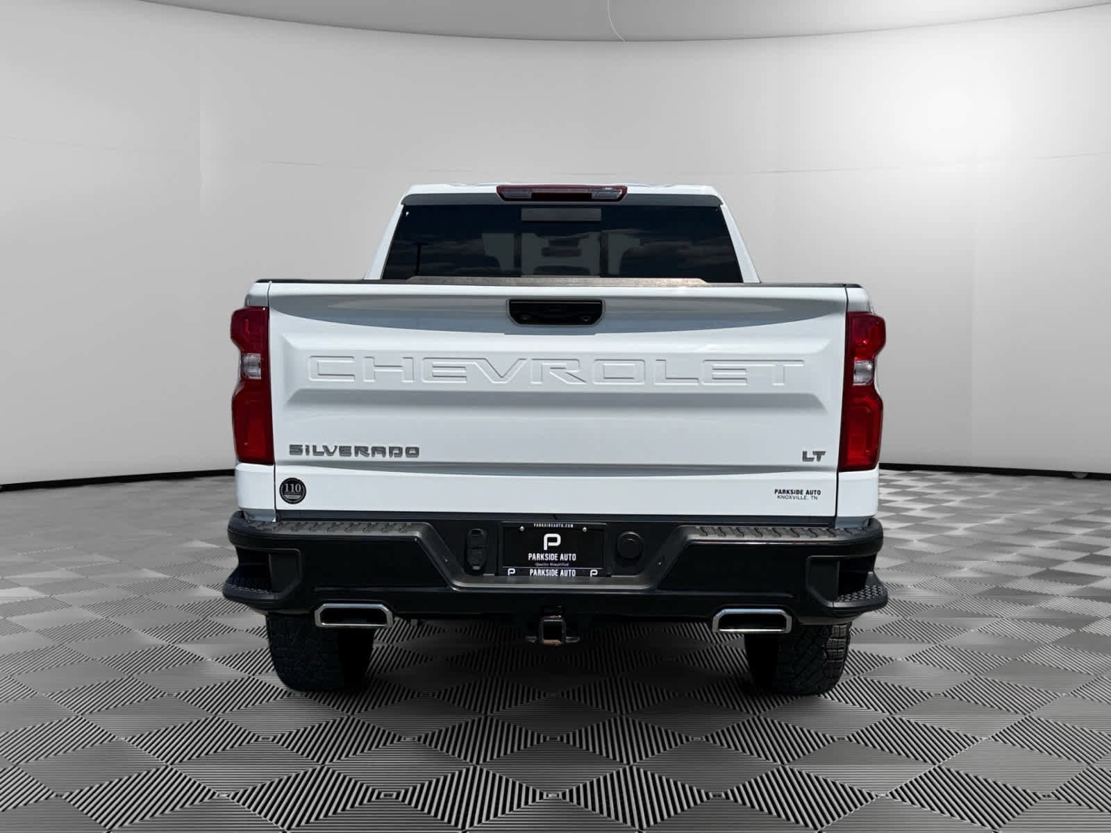 Used 2024 Chevrolet Silverado 1500 LT Trail Boss w/ Convenience Package II AWD/4WD image 4