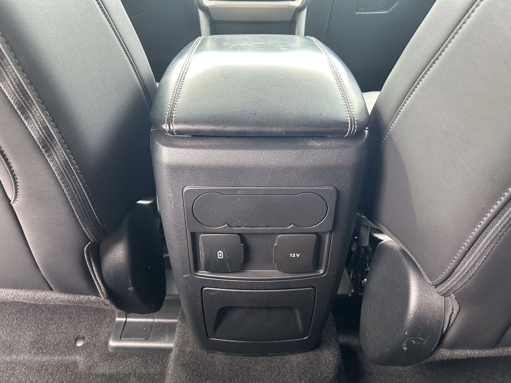 Used 2024 Ford Explorer XLT w/ Equipment Group 202A AWD/4WD image 35