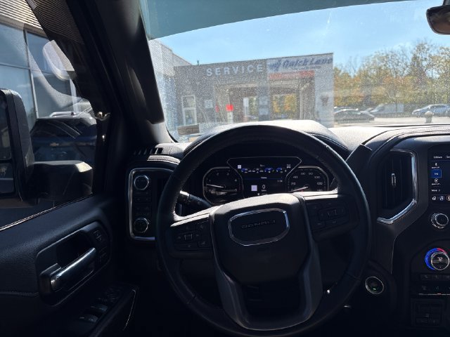 Used 2022 GMC Sierra 3500 Denali w/ Denali Black Diamond Edition AWD/4WD image 16