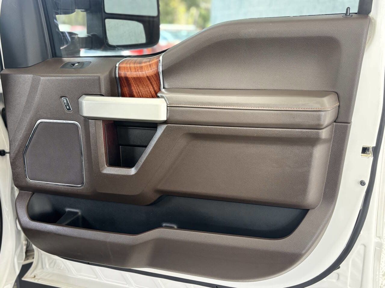 Used 2018 Ford F450 King Ranch w/ King Ranch Ultimate Package AWD/4WD image 23