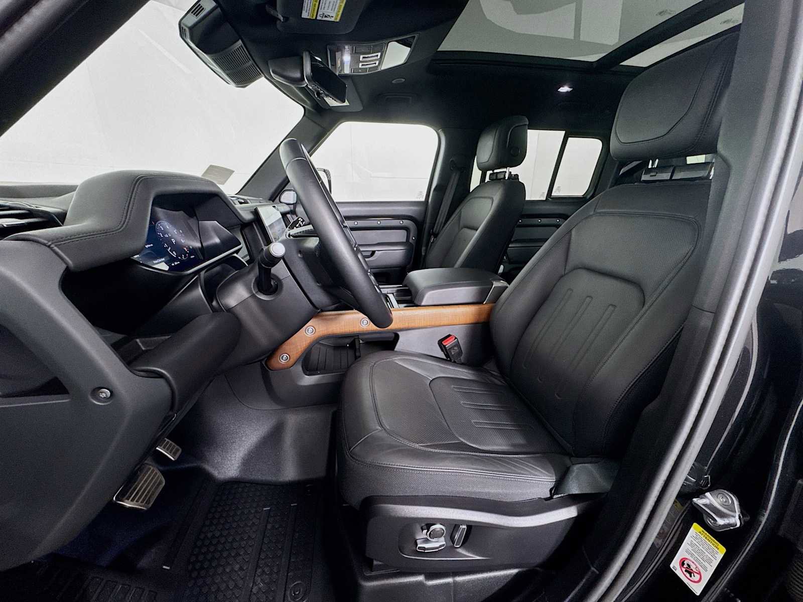 Used 2024 Land Rover Defender 130 X image 11