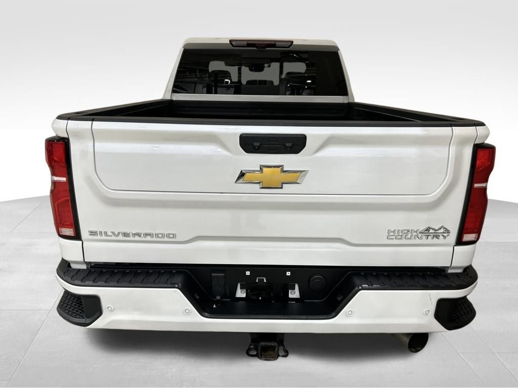 Used 2025 Chevrolet Silverado 2500 High Country w/ High Country Premium Package image 4