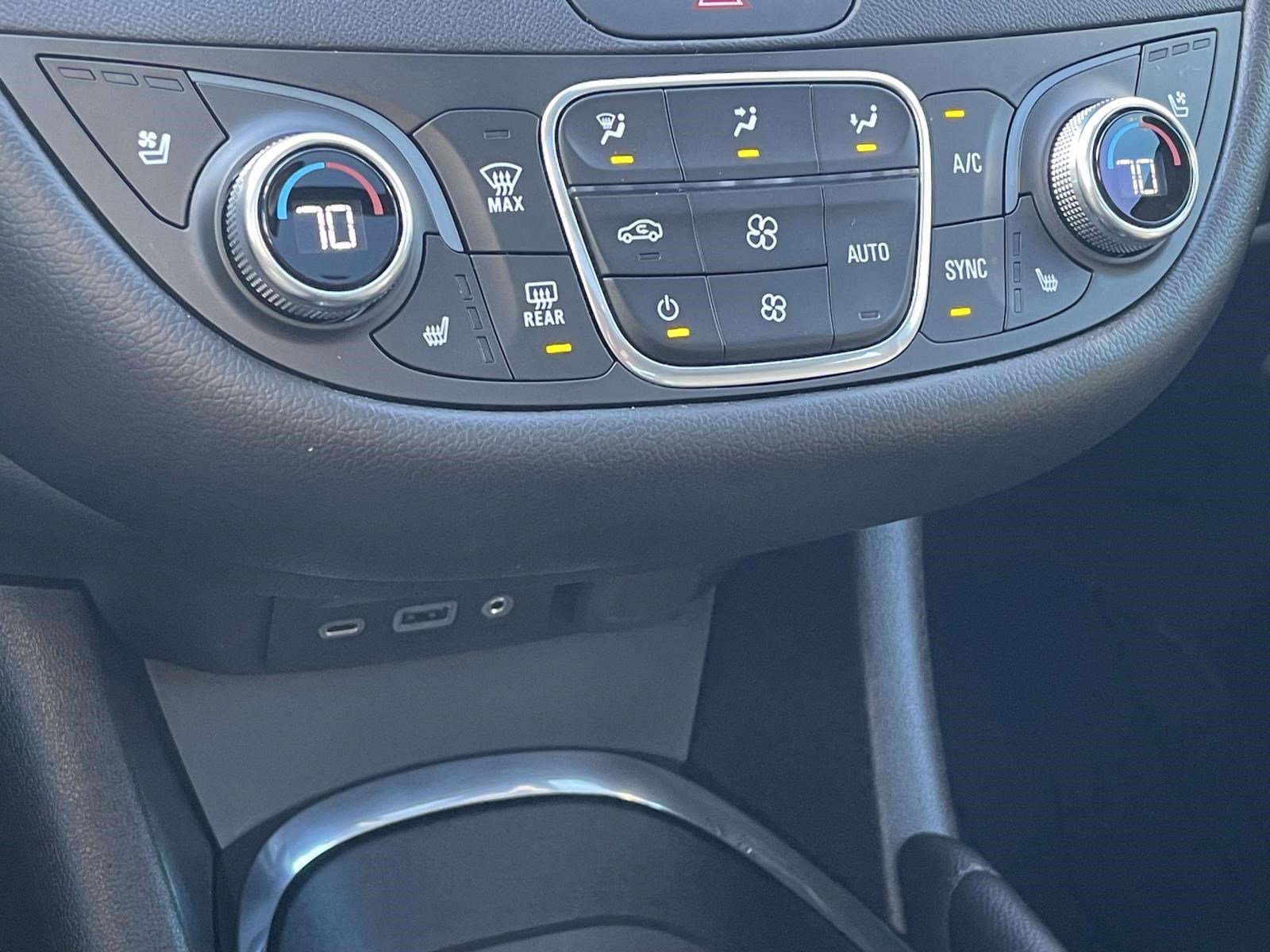 Used 2022 Chevrolet Malibu Premier image 33