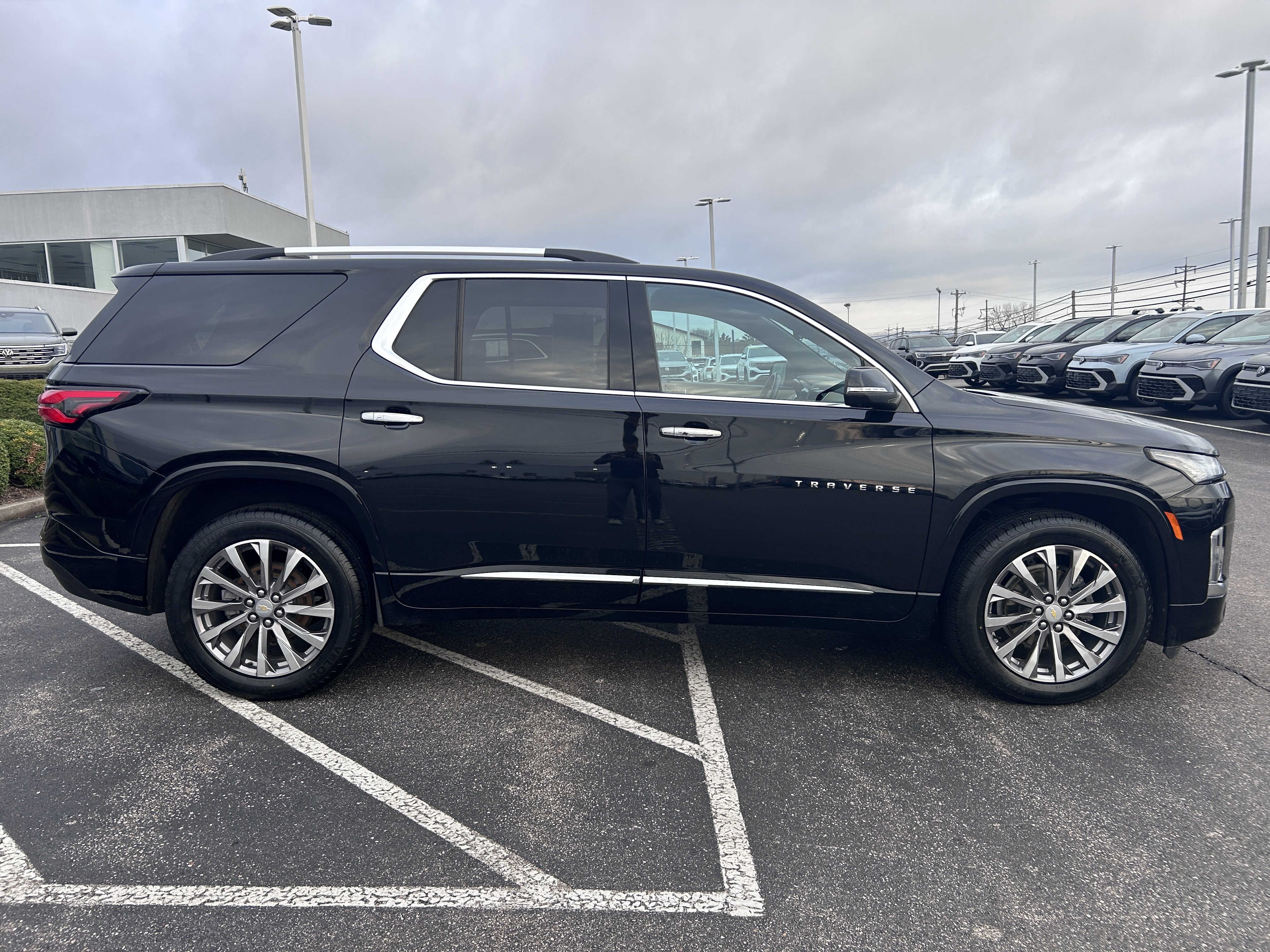 Used 2022 Chevrolet Traverse Premier w/ LPO, Floor Liner Package image 8