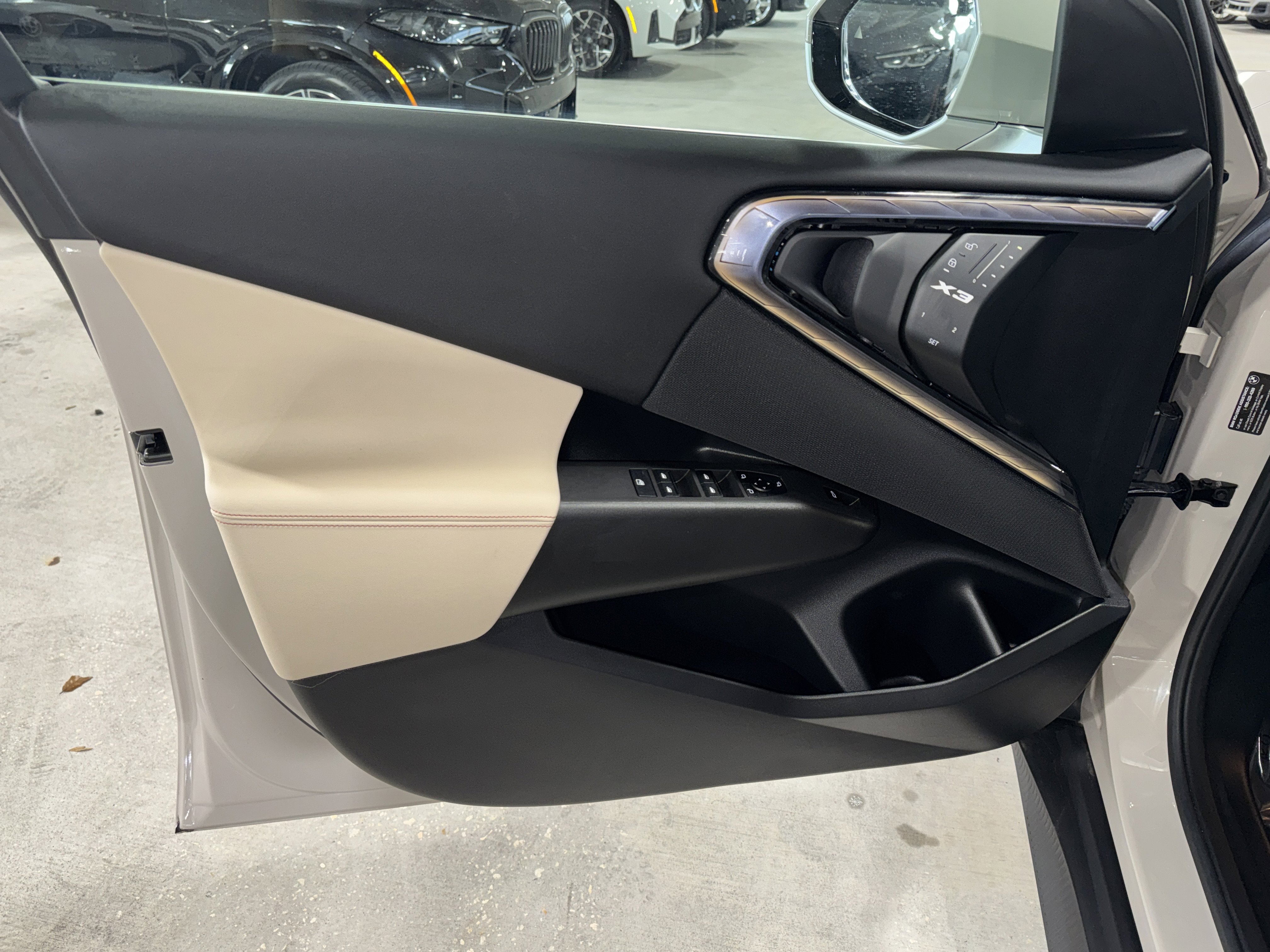 Used 2025 BMW X3 xDrive30i w/ Convenience Package AWD/4WD image 17