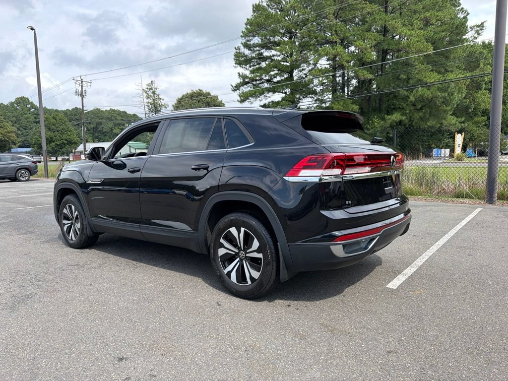Used 2024 Volkswagen Atlas Cross Sport SE AWD/4WD image 7
