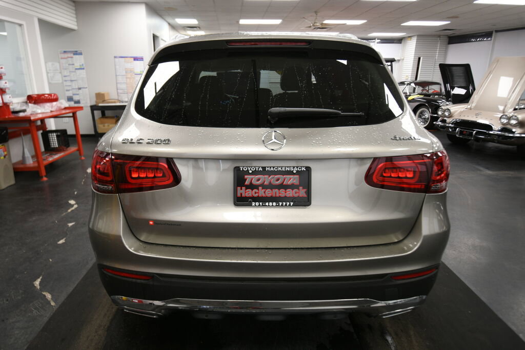 Used 2021 Mercedes-Benz GLC 300 4MATIC image 7