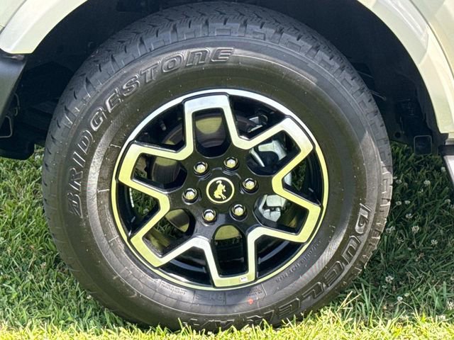 Used 2025 Ford Bronco Outer Banks AWD/4WD image 6