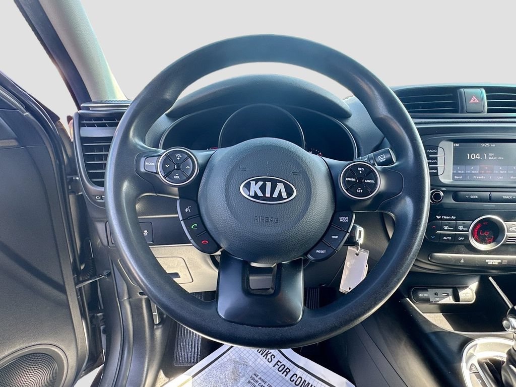 Used 2017 Kia Soul + FWD image 11