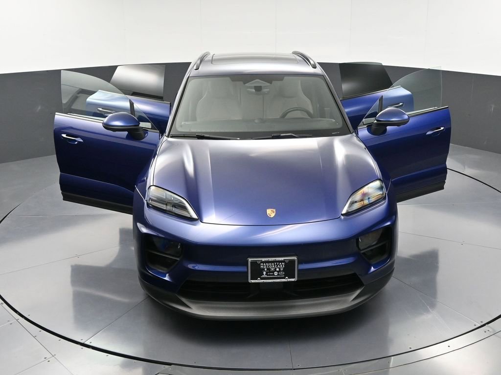 Certified 2025 Porsche Macan 4S Electric image 35