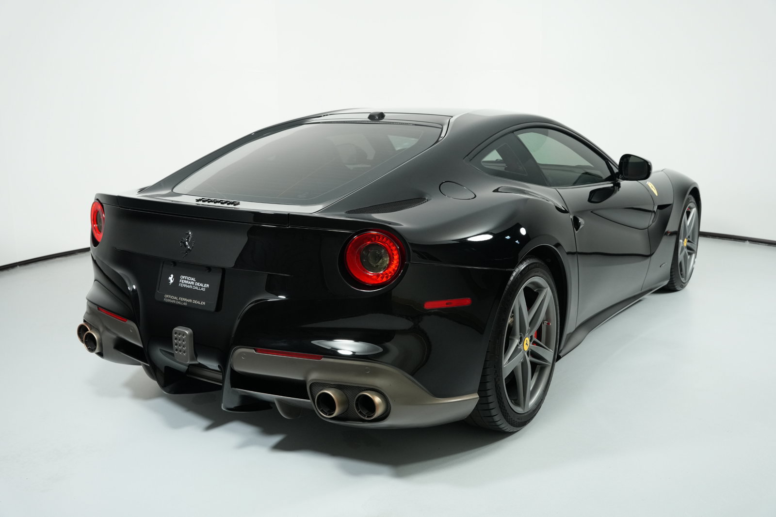 Used 2014 Ferrari F12 Berlinetta RWD image 13