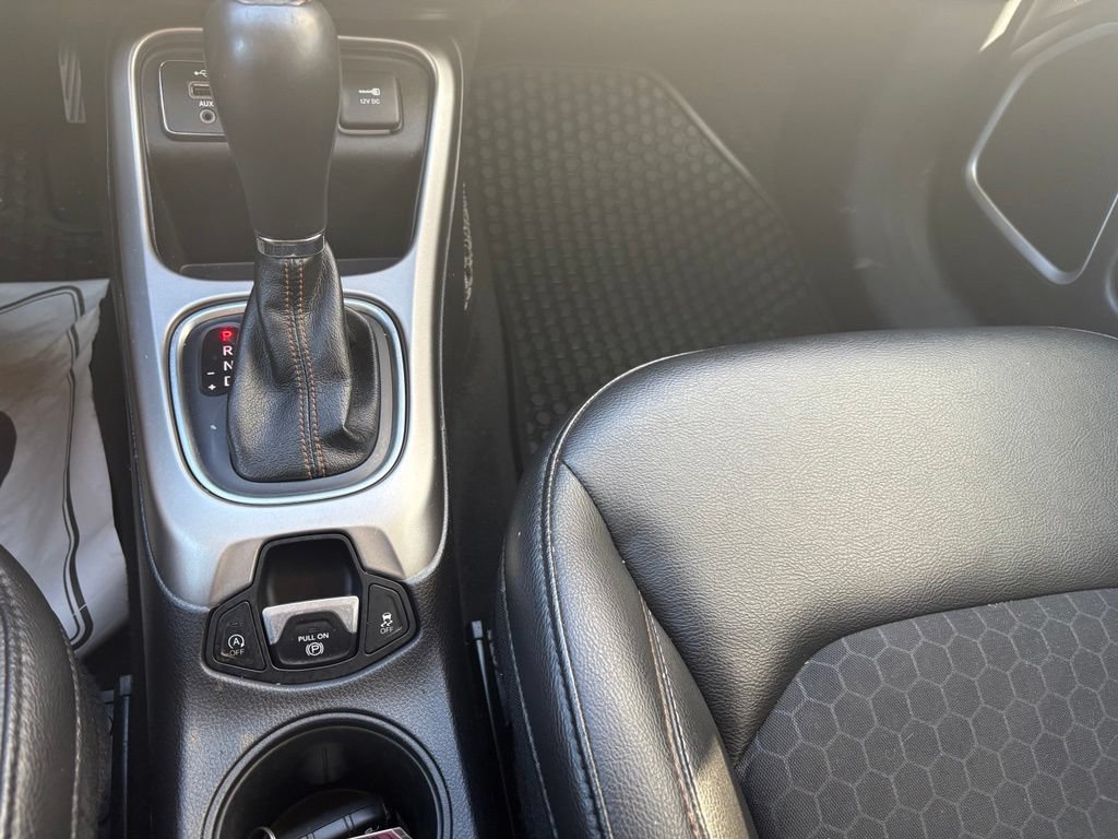 Used 2018 Jeep Compass Latitude w/ Safe & Security Group FWD image 13