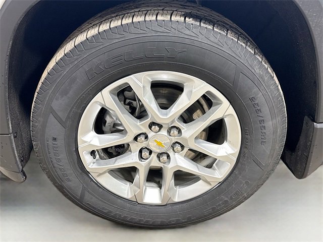 Used 2021 Chevrolet Traverse LS w/ LPO, Blackout Package image 30