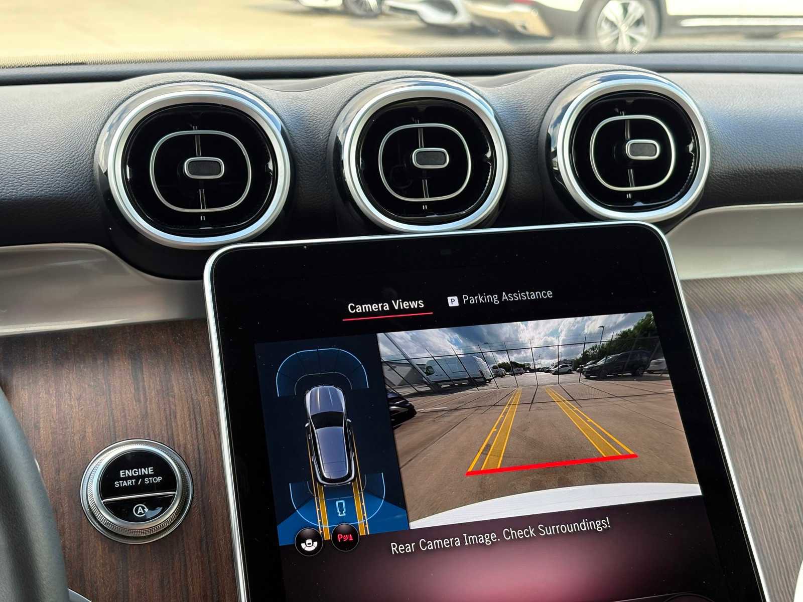 Used 2025 Mercedes-Benz GLC 300 4MATIC image 19