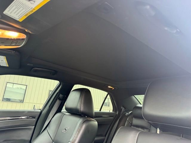 Used 2018 Chrysler 300 S AWD/4WD image 11