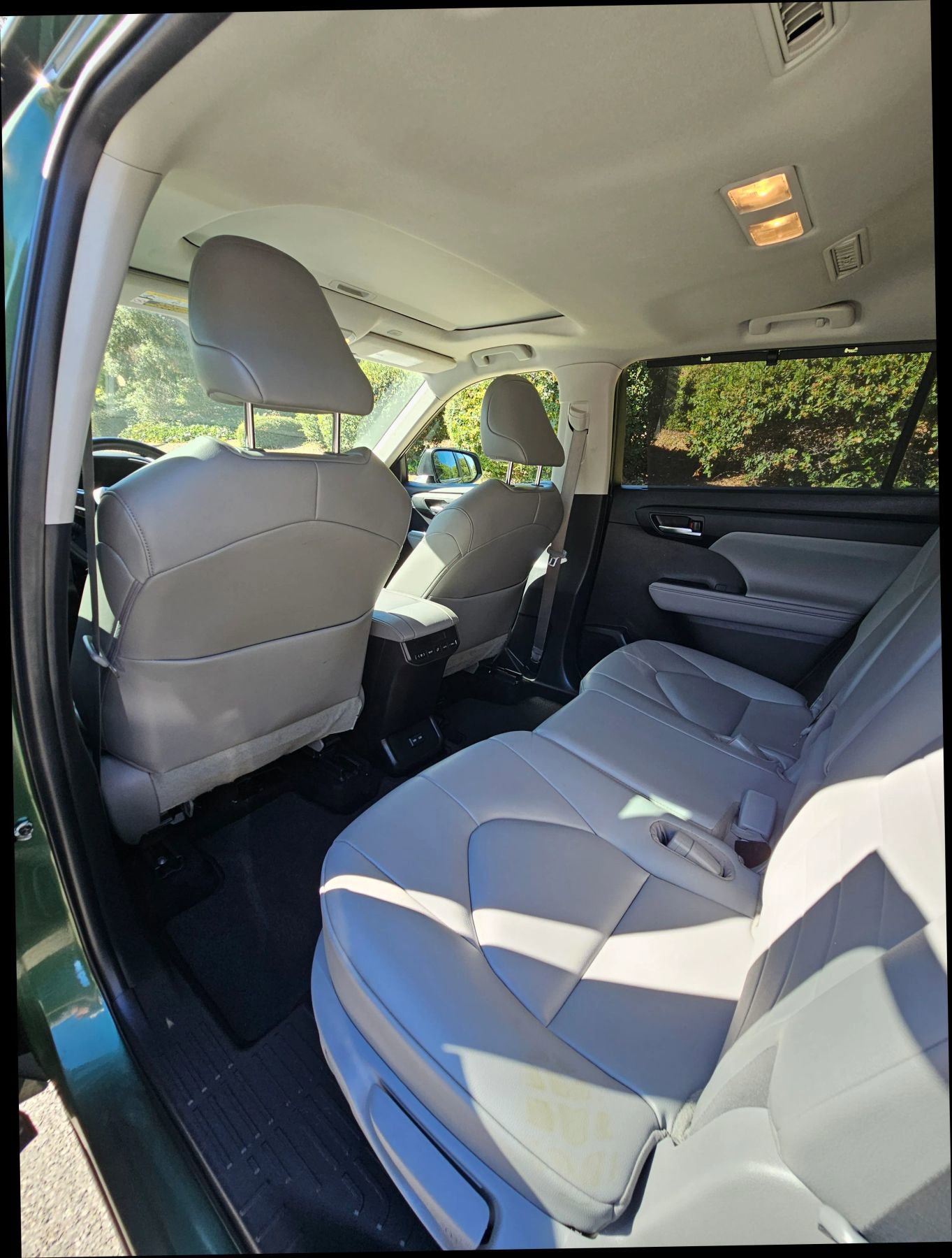 Used 2023 Toyota Highlander XLE image 22