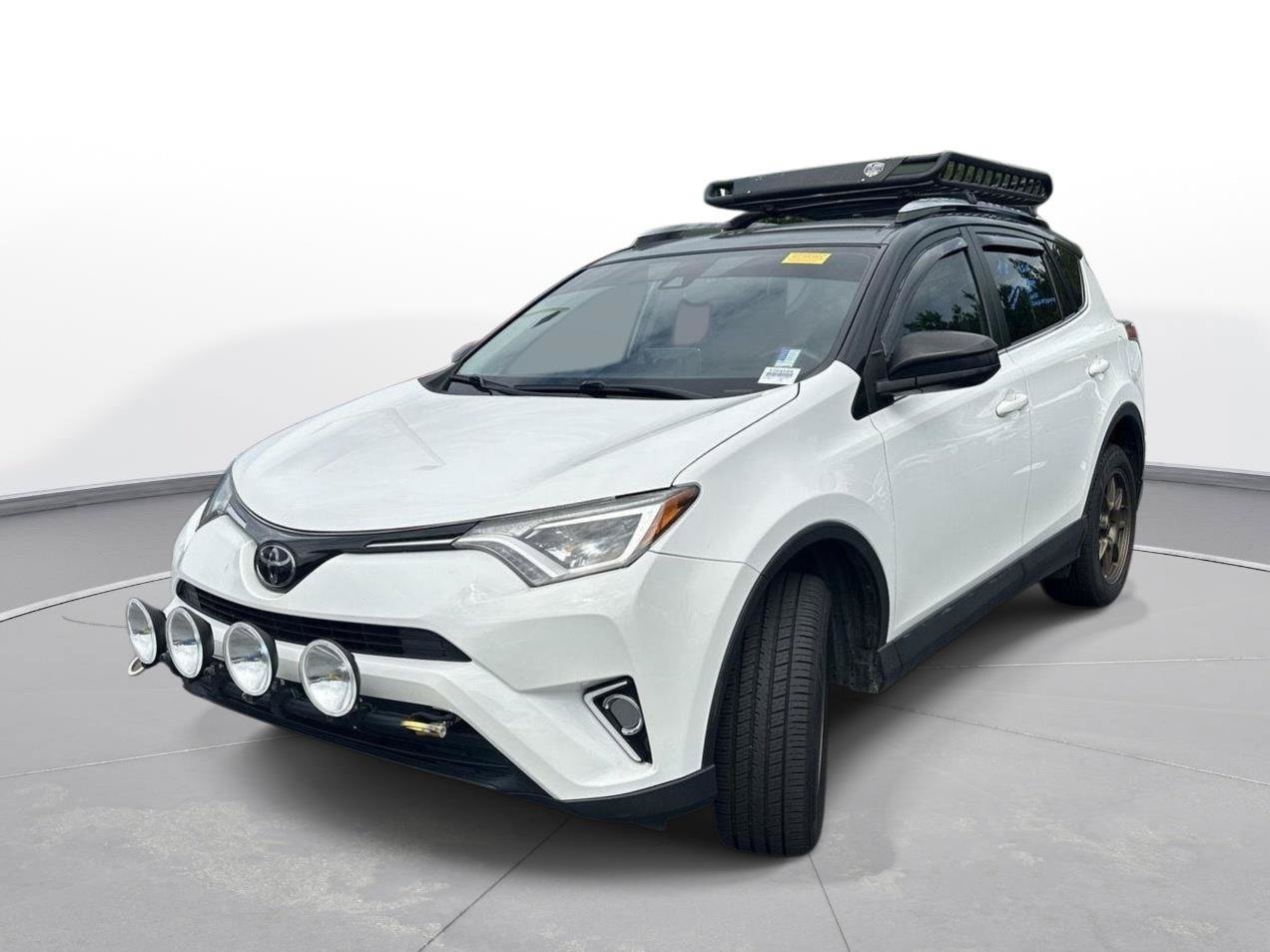 Used 2018 Toyota RAV4 LE FWD video 2