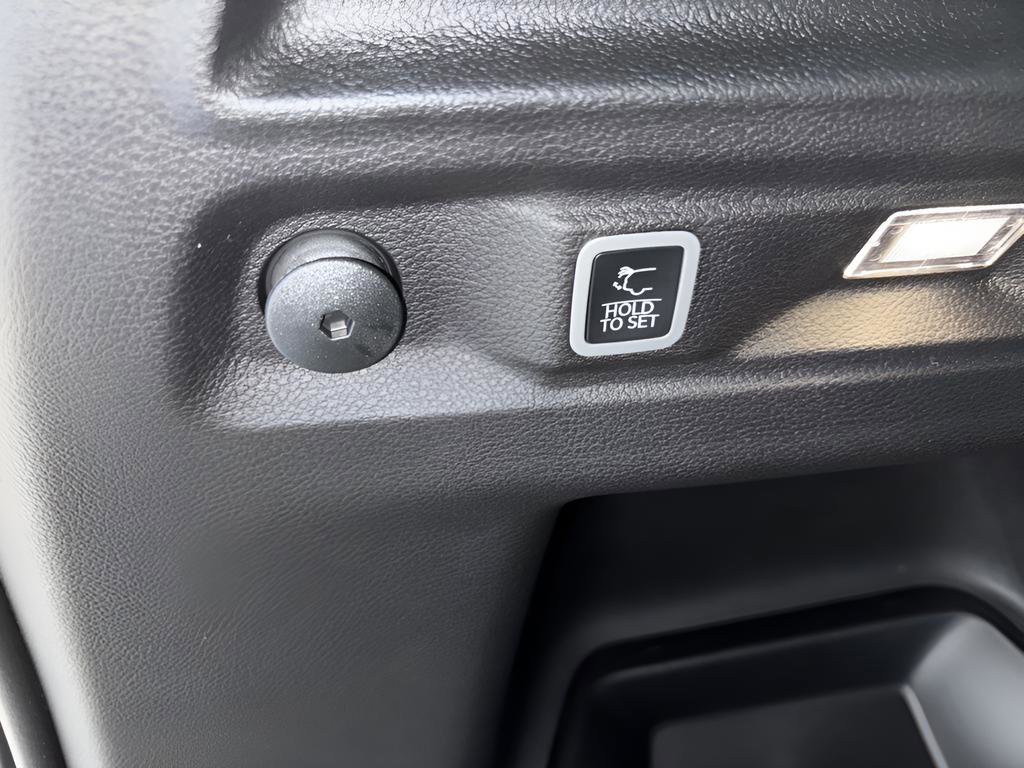 New 2025 Jeep Grand Cherokee L Limited w/ Luxury Tech Group II image 45