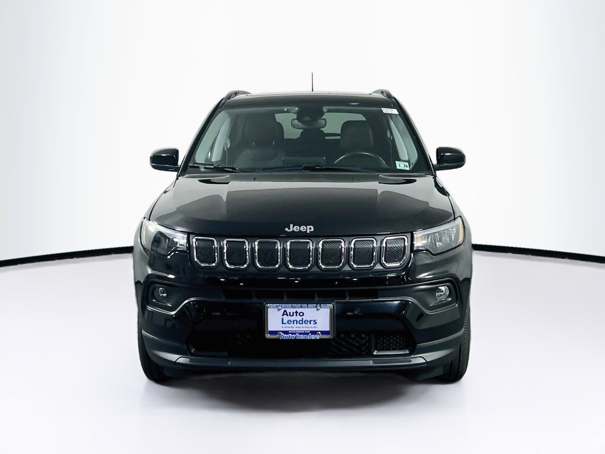 Used 2022 Jeep Compass Latitude w/ Sun and Sound Group AWD/4WD image 2