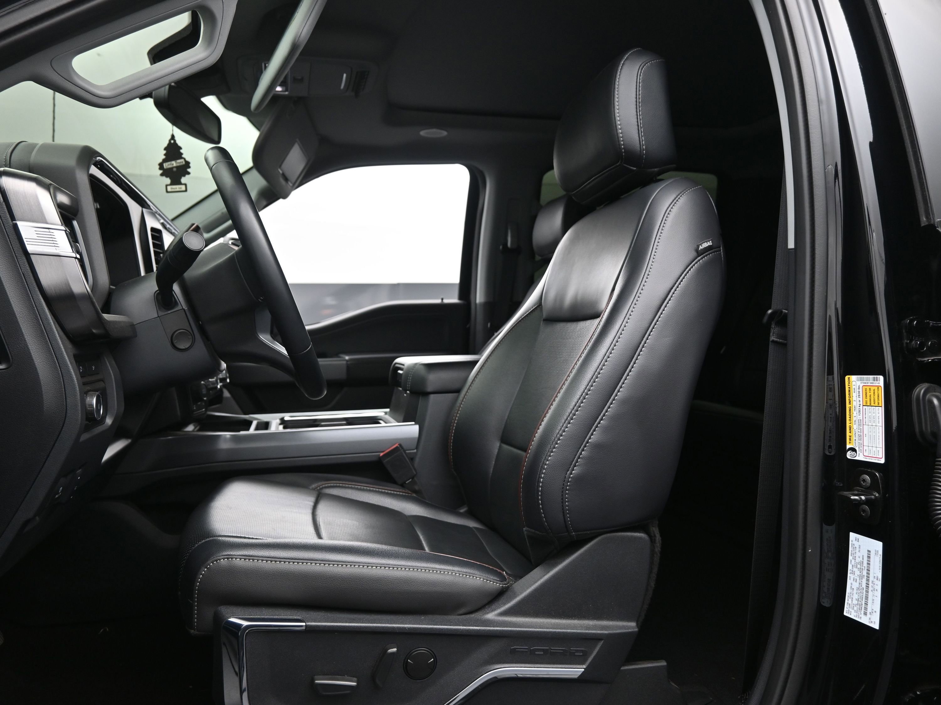 Used 2024 Ford F250 Lariat w/ Lariat Ultimate Package image 17